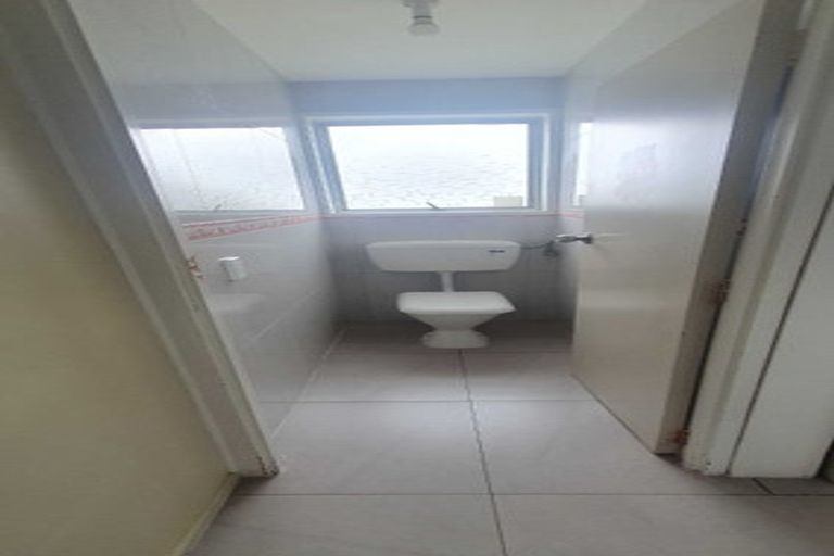 Photo of property in 23 Sunlands Drive, Manurewa, Auckland, 2102