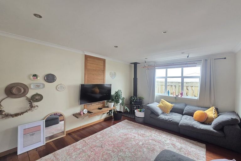 Photo of property in 32 Todman Street, Brooklyn, Wellington, 6021