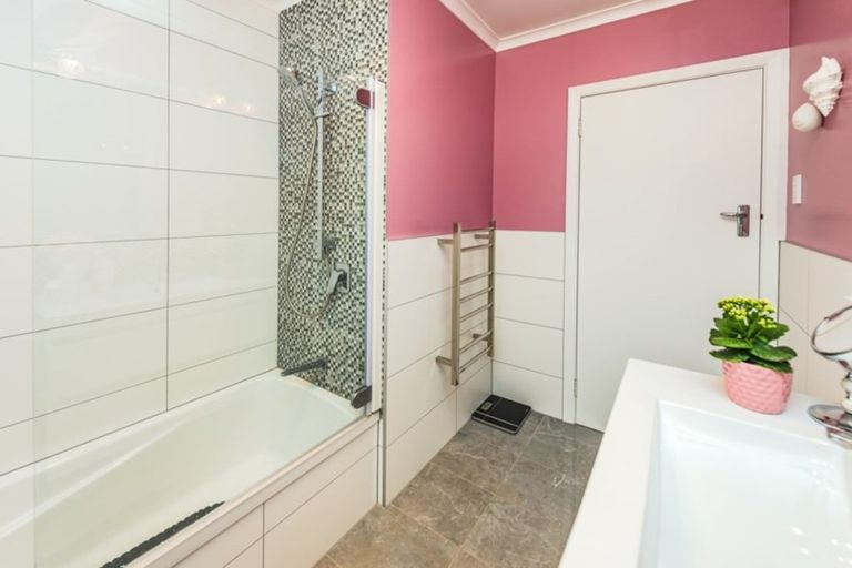 Photo of property in 18 Raine Street, Whanganui East, Whanganui, 4500