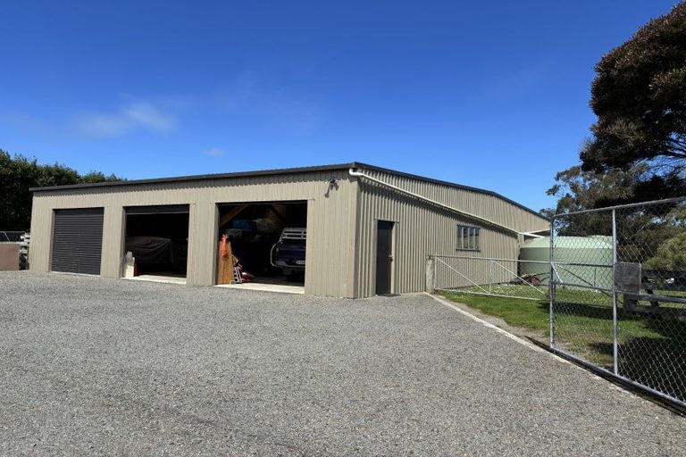 Photo of property in 174 Awamoa Road, Holmes Hill, Oamaru, 9492