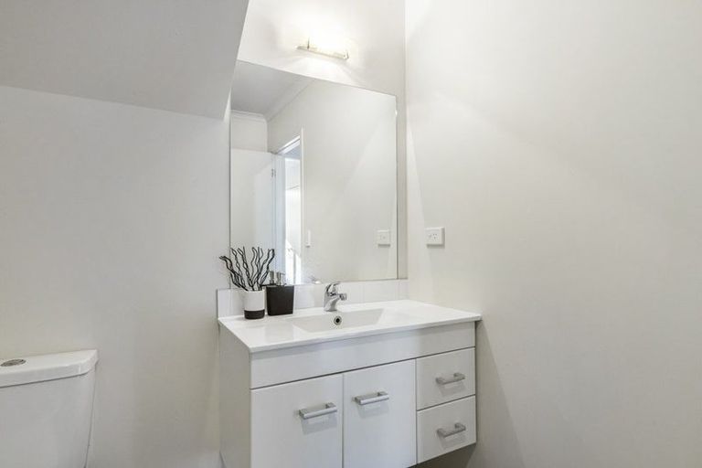Photo of property in 11/6u Page Place, Hamilton East, Hamilton, 3216