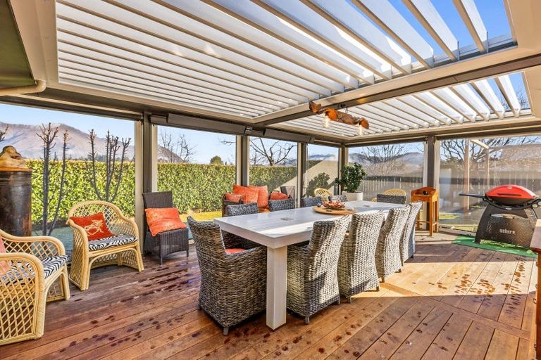 Photo of property in 4 Cascade Drive, Wanaka, 9305