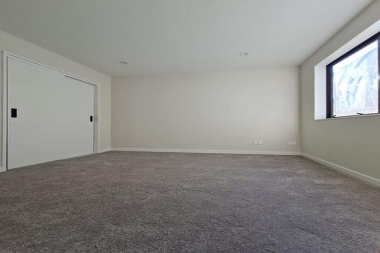 Photo of property in 5 Skua Road, Hobsonville, Auckland, 0616