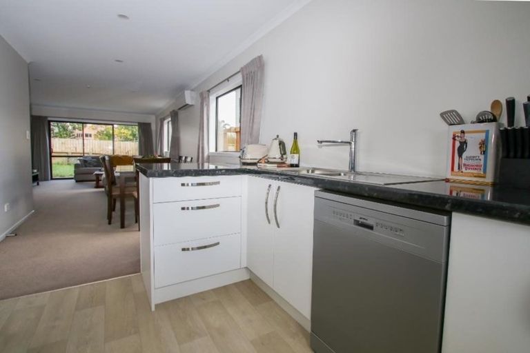Photo of property in 28u4 Mahoe Street, Melville, Hamilton, 3206