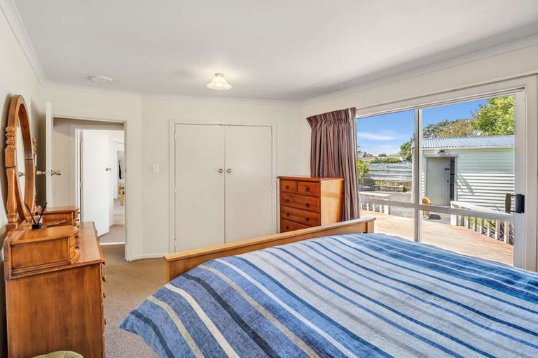 Photo of property in 14 Antrim Place, Hokowhitu, Palmerston North, 4410