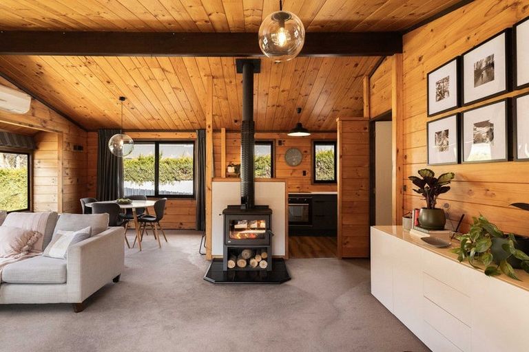 Photo of property in 8 Devon Street, Arrowtown, 9302