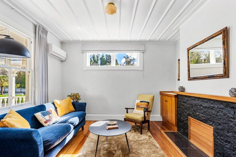 Photo of property in 95 Milton Road, Bluff Hill, Napier, 4110