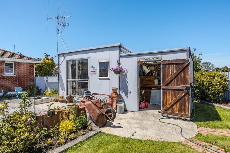 Photo of property in 27 Sandringham Street, Oamaru North, Oamaru, 9400