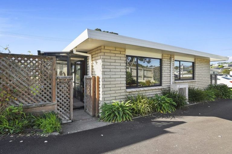 Photo of property in 1/30 Whiteley Street, Moturoa, New Plymouth, 4310