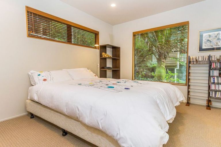 Photo of property in 409 Titirangi Road, Titirangi, Auckland, 0604