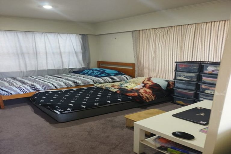 Photo of property in 3 Sunset Road, Totara Vale, Auckland, 0632