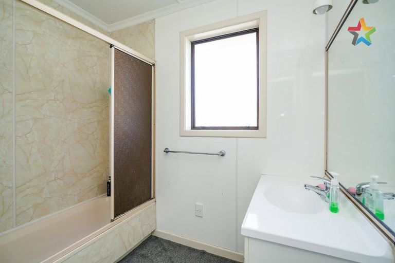Photo of property in 216 Conyers Street, Strathern, Invercargill, 9812