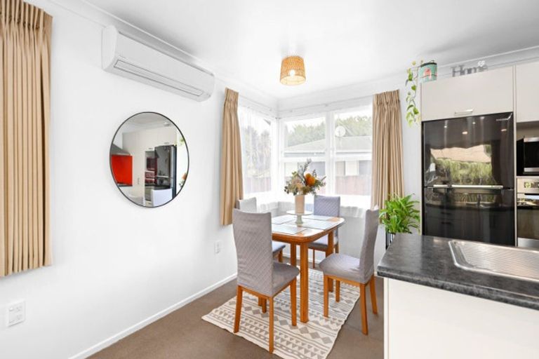 Photo of property in 27 Manapouri Place, Glenview, Hamilton, 3206