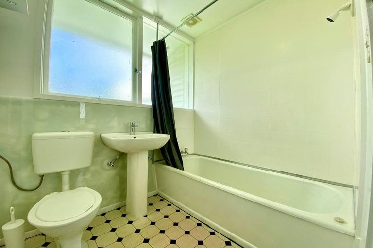 Photo of property in 6 Saint Johns Avenue, Tuakau, 2121