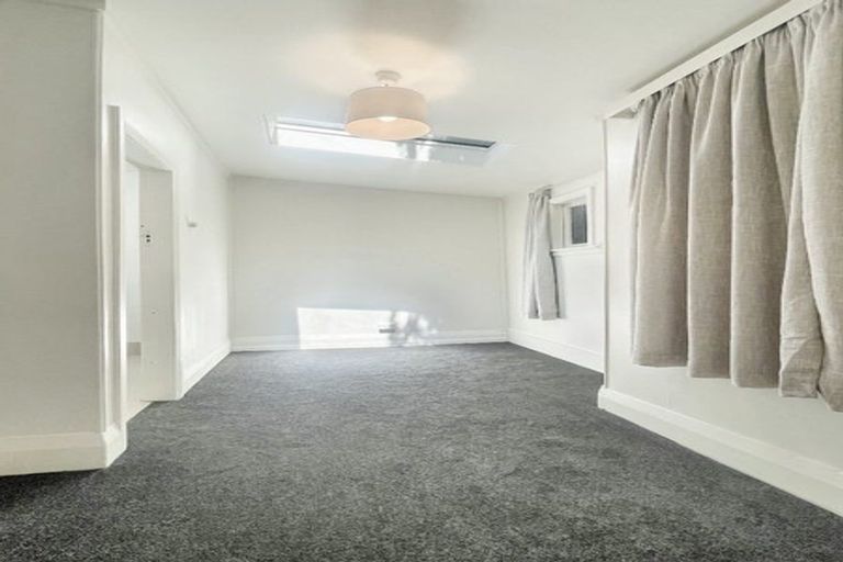 Photo of property in 31d Patanga Crescent, Thorndon, Wellington, 6011