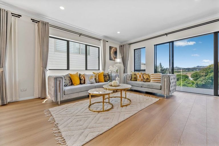 Photo of property in 60 Elevation Street, Flat Bush, Auckland, 2019
