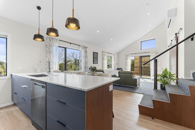 Photo of property in 120a Mangorei Road, Merrilands, New Plymouth, 4312