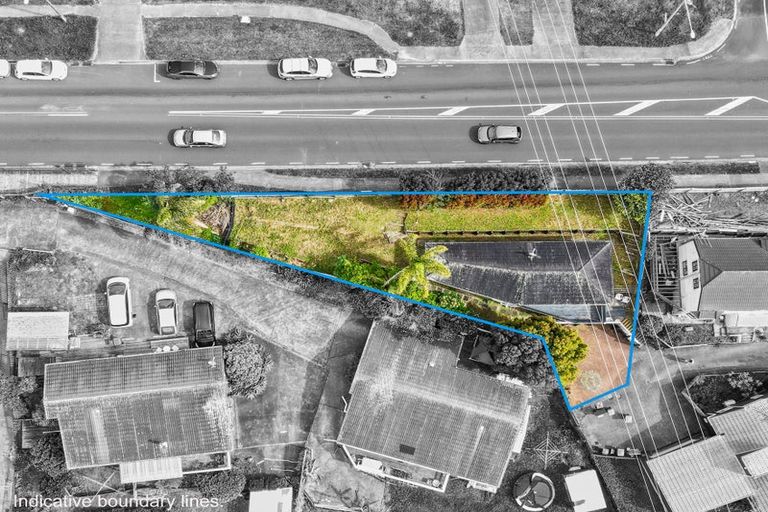 Photo of property in 1a Highgrove Lane, Totara Vale, Auckland, 0632