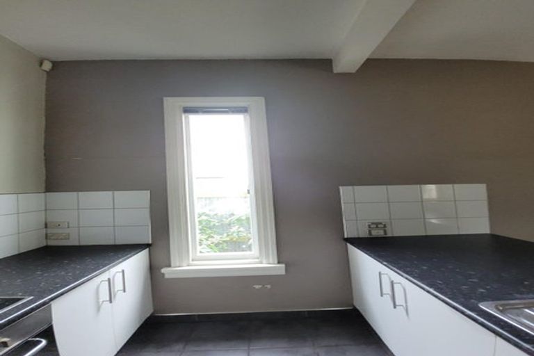 Photo of property in 4/6 Defoe Place, Waltham, Christchurch, 8023