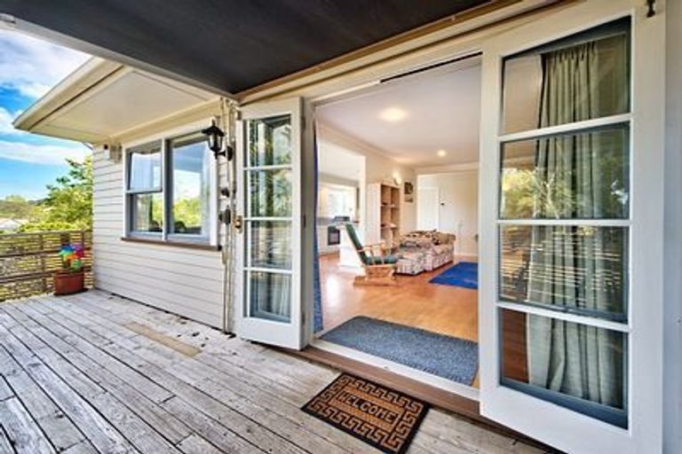 Photo of property in 54a West Coast Road, Glen Eden, Auckland, 0602