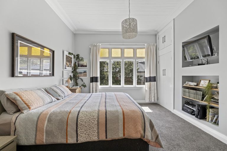 Photo of property in 15 Hugh Street, Sawyers Bay, Port Chalmers, 9023