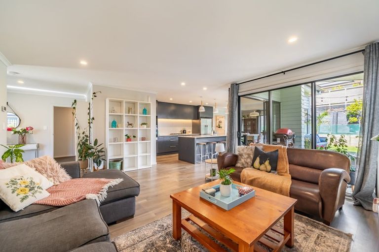 Photo of property in 6 Schooner Drive, Whitby, Porirua, 5024