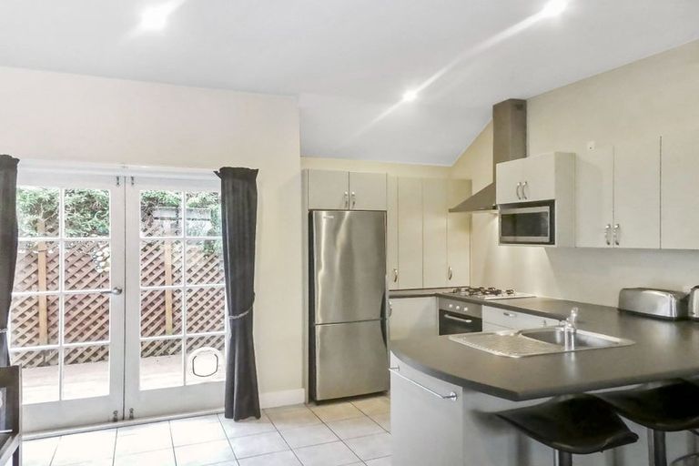 Photo of property in 28 Somerset Crescent, Spreydon, Christchurch, 8024