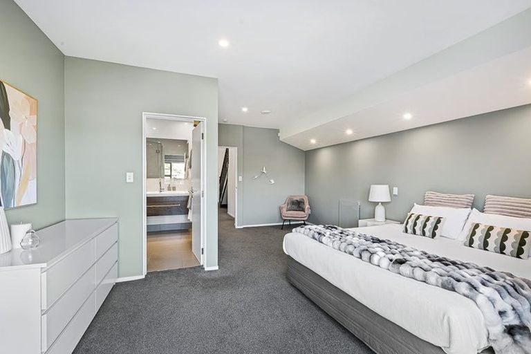 Photo of property in 17 Noumea Place, Mairangi Bay, Auckland, 0630