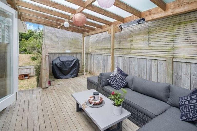 Photo of property in 35 Hindmarsh Street, Johnsonville, Wellington, 6037