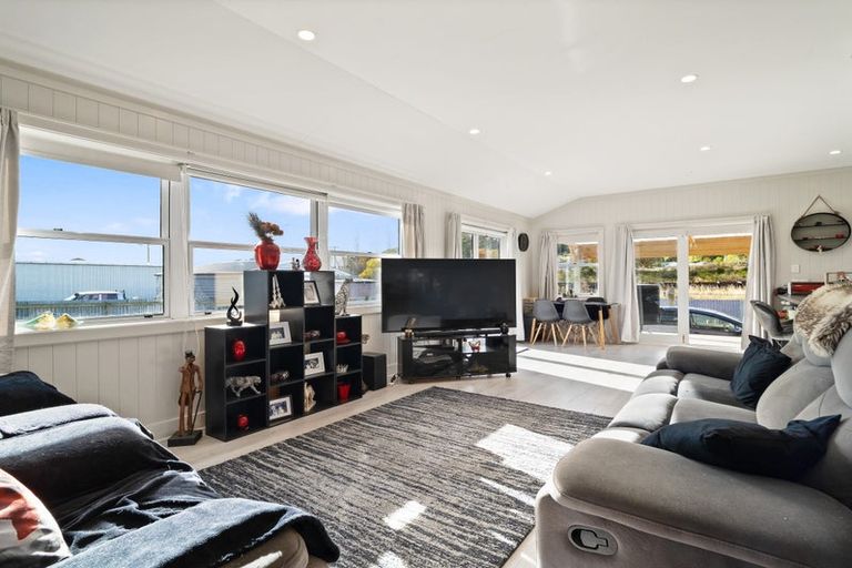 Photo of property in 18 Tiverton Street, Palmerston, 9430