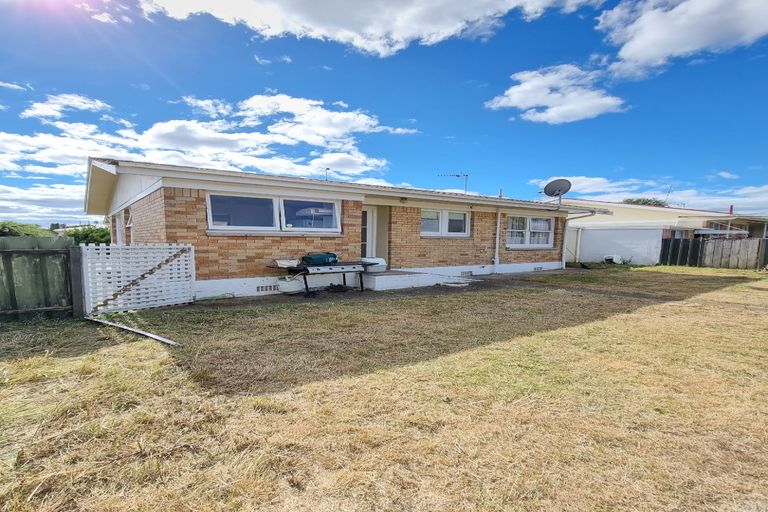 Photo of property in 14a Elizabeth Street, Papakura, 2110
