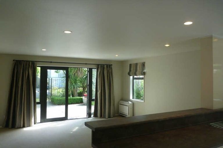 Photo of property in 186a Chester Street East, Christchurch Central, Christchurch, 8011