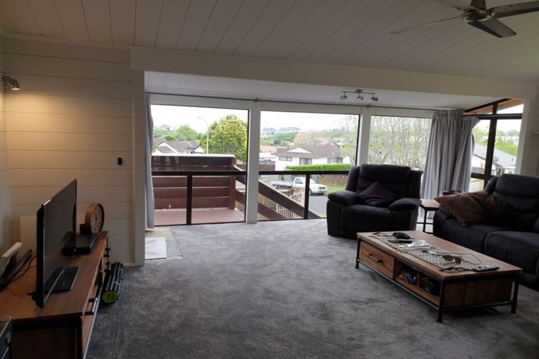 Photo of property in 11 Banyan Drive, Totara Heights, Auckland, 2105