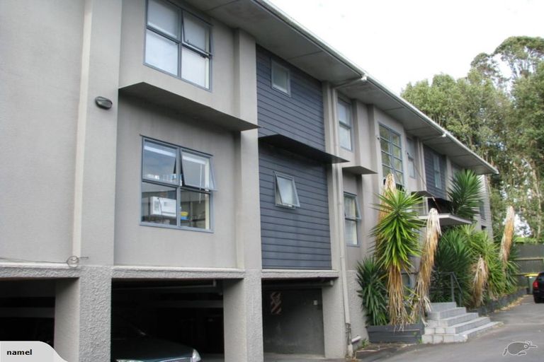 Photo of property in 2/83 Portage Road, New Lynn, Auckland, 0600