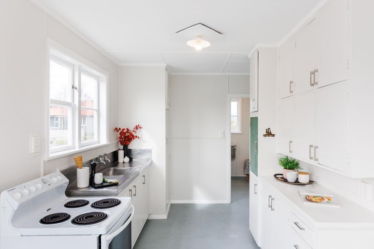 Photo of property in 14 Humber Street, Roslyn, Palmerston North, 4414