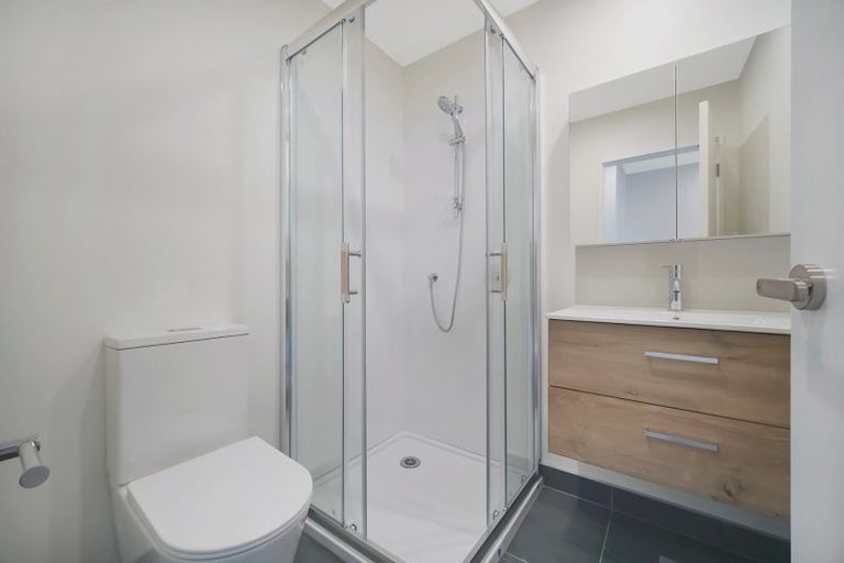 Photo of property in 20 Hoopers Road, Glen Eden, Auckland, 0602