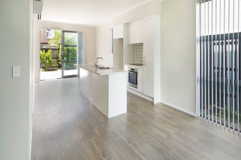 Photo of property in 18 Oioi Road, Hobsonville, Auckland, 0616