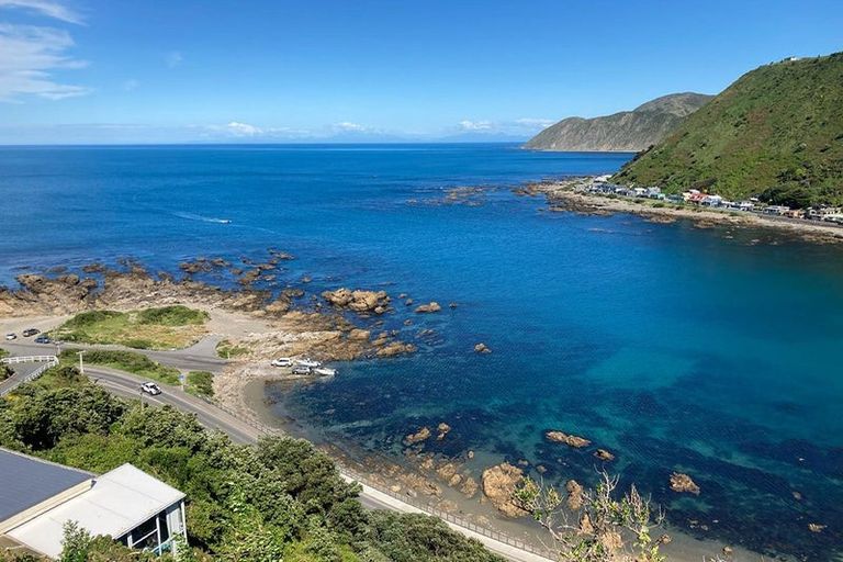 Photo of property in 170a Severn Street, Island Bay, Wellington, 6023