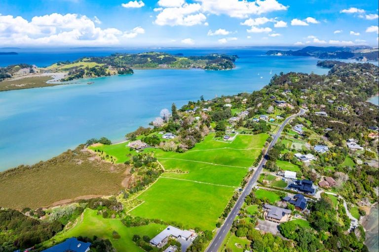 Photo of property in 106 Ridge Road, Mahurangi East, 0982