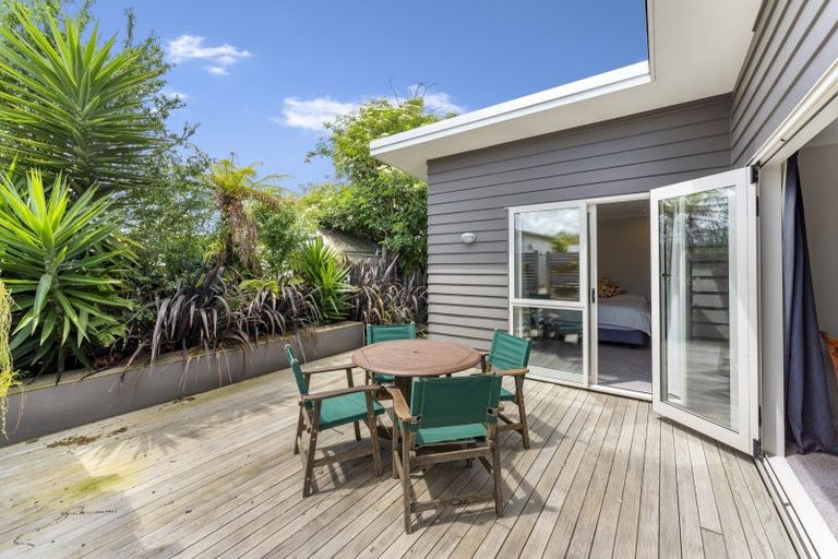 Photo of property in 6a Chelwood Street, Takaro, Palmerston North, 4412