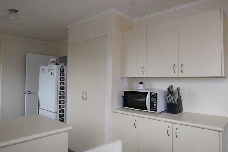 Photo of property in 62a Mazengarb Road, Paraparaumu Beach, Paraparaumu, 5032