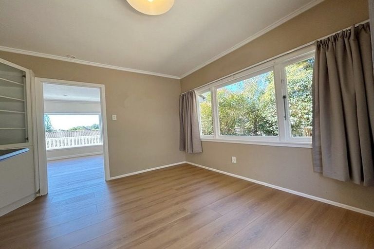 Photo of property in 121 Stredwick Drive, Torbay, Auckland, 0630