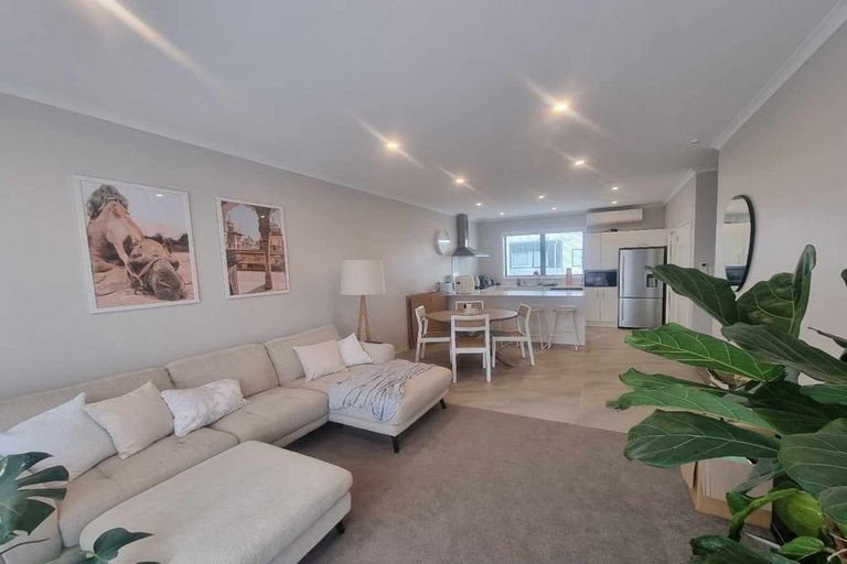 Photo of property in 17 Malcolm Calder Road, Hobsonville, Auckland, 0616