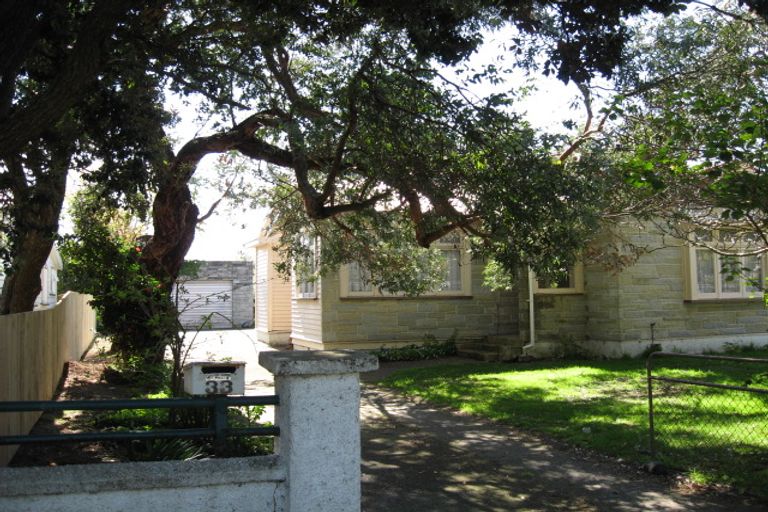 Photo of property in 33 Saint Ronans Avenue, Waterloo, Lower Hutt, 5011