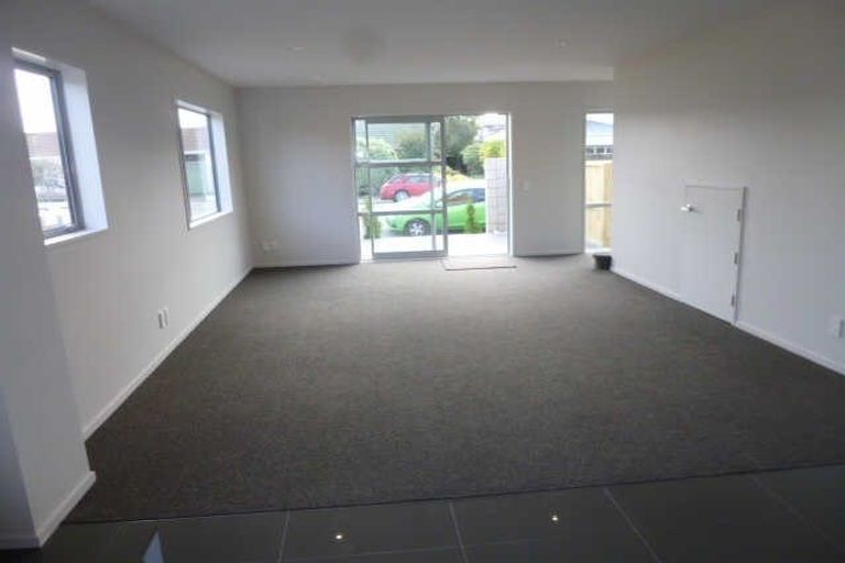 Photo of property in 1/49 Maxwell Street, Riccarton, Christchurch, 8041