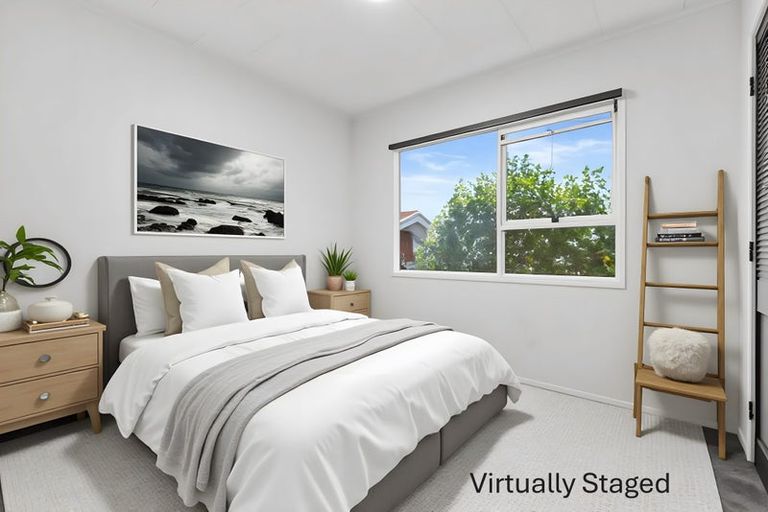 Photo of property in 17 Buisson Glade, West Harbour, Auckland, 0618