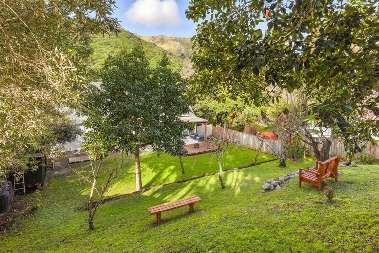 Photo of property in 98 Leinster Avenue, Raumati South, Paraparaumu, 5032