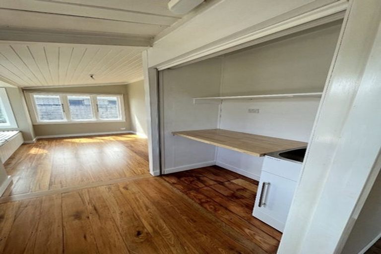 Photo of property in 1/2 Onslow Road, Papakura, 2110