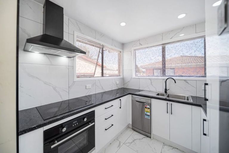 Photo of property in 4 Molesworth Place, Mangere, Auckland, 2022