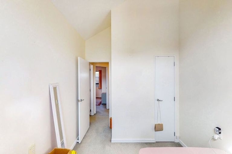 Photo of property in Miramar Villas, 6u7 Brussels Street, Miramar, Wellington, 6022